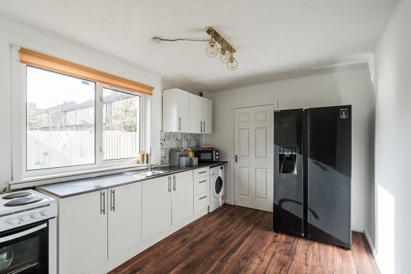 32 Hawthornden Gardens, Bonnyrigg, EH19 2BW - Image 3