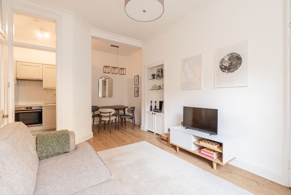 4 GF4, Springvalley Terrace, Edinburgh, EH10 4QD - Image 2