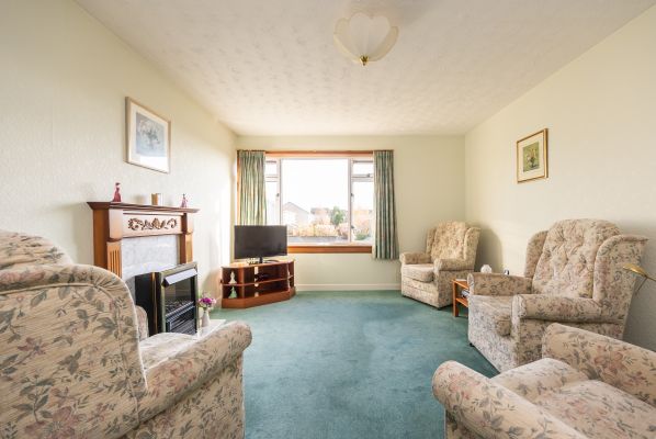 38 Craigs Drive, Edinburgh, EH12 8UW - Image 2