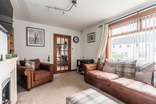 11 Pryde Avenue, Bonnyrigg, EH19 2BJ - Image 3