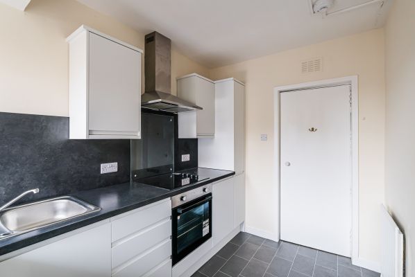 135 Waverley Crescent, Bonnyrigg, EH19 3BP - Image 3