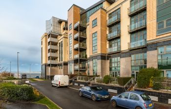 6/2 Western Harbour Place, Edinburgh
