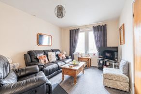 2/2 Slaeside, Hanover Court, Balerno, EH14 7HL - Image 7