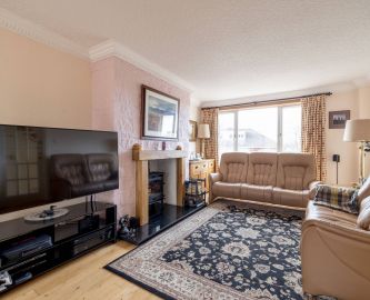 Third image of 5 Swan Spring Avenue, Comiston, Edinburgh, EH10 6NL