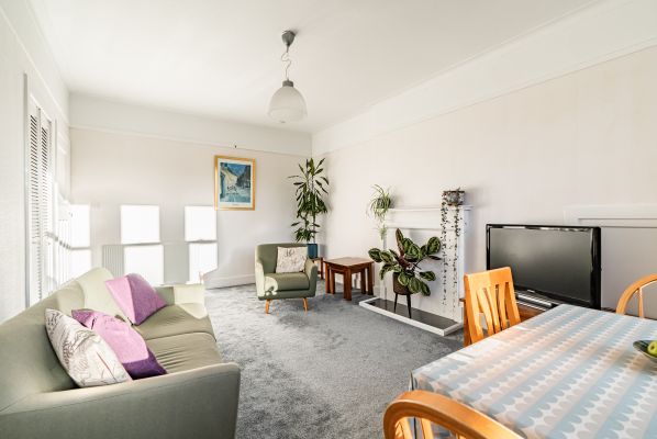 91/8 Comely Bank Road, Edinburgh, EH4 1BJ - Image 3