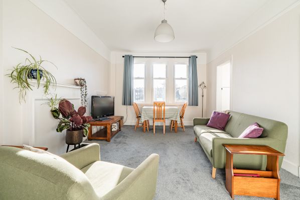 91/8 Comely Bank Road, Edinburgh, EH4 1BJ - Image 2