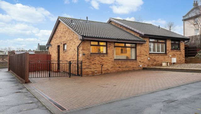 15 Bellevue Avenue, Dunbar