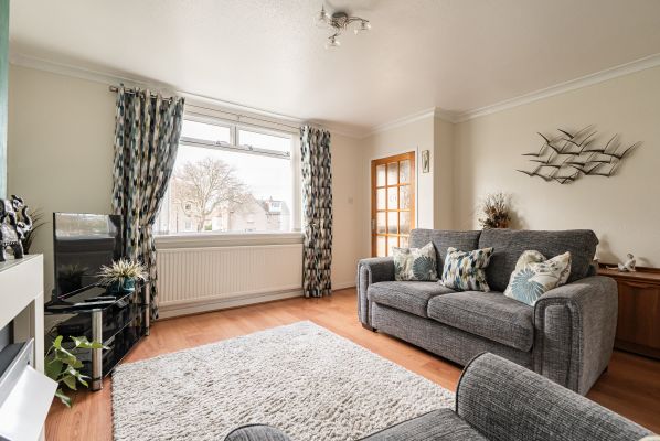 39 Parkgrove Street, Edinburgh, EH4 7NT - Image 3