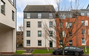 20/6 Ferry Gait Crescent, Edinburgh