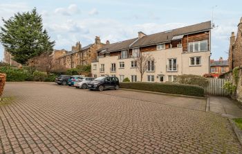 72/3 Willowbrae Road, Edinburgh