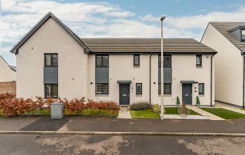 9 Foxhall Gait, Kirkliston