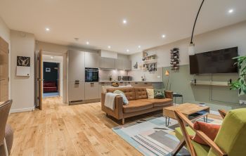 67B Ladywell Avenue, Edinburgh