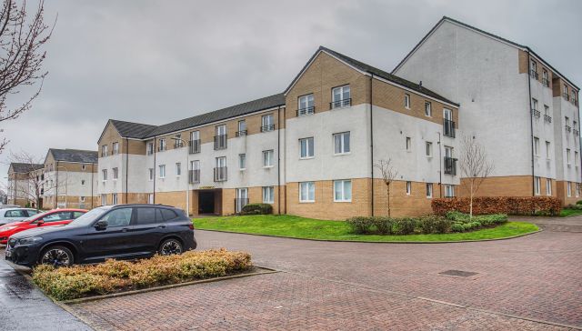 2/1 3 Ash Place, Glasgow