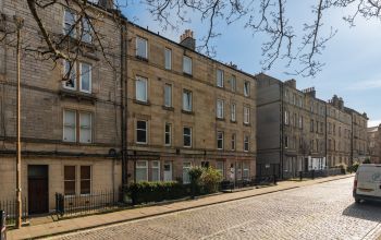 16/3 (1F2) Dickson Street, Edinburgh