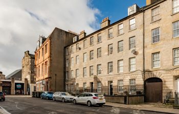 7 3F1 Academy Street, Edinburgh