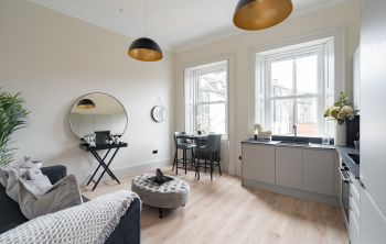 22/2 Constitution Street, Leith