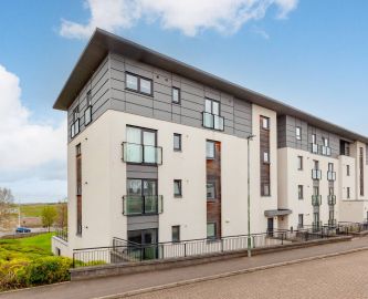 Third image of 4/4 Burnbrae Park, Edinburgh, EH12 8AN