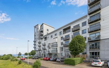 8/10 Western Harbour Terrace, Edinburgh