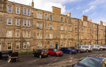 12 2F4 Wardlaw Place, Edinburgh