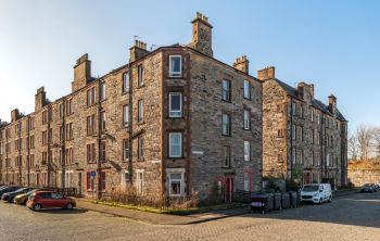 16 2F1 Wheatfield Place, Edinburgh