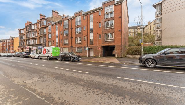 Flat 2/1 486 Alexandra Parade, Glasgow