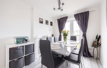 7 Campview Gardens, Danderhall