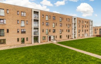28/3 Citypark Way, Edinburgh