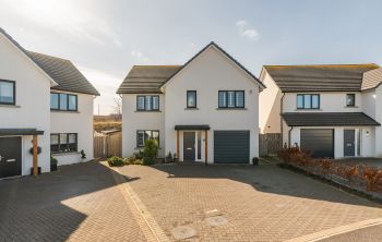 9 Viscount Drive, Dalkeith