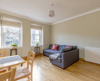 Third image of 131/4 St. Leonard’s Street, Edinburgh, EH8 9RB