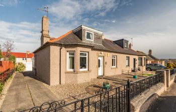 6 Pendreich Drive, Bonnyrigg