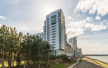 9/4 Western Harbour View, Edinburgh