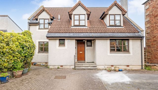 1 Grange Court, Grange Road, North Berwick