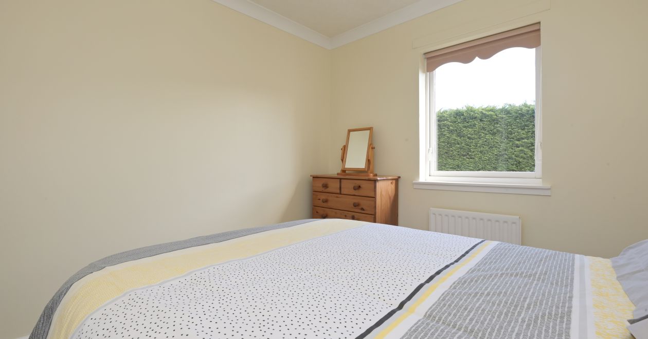 9/4 Liberton Place, Edinburgh, EH16 6NA
