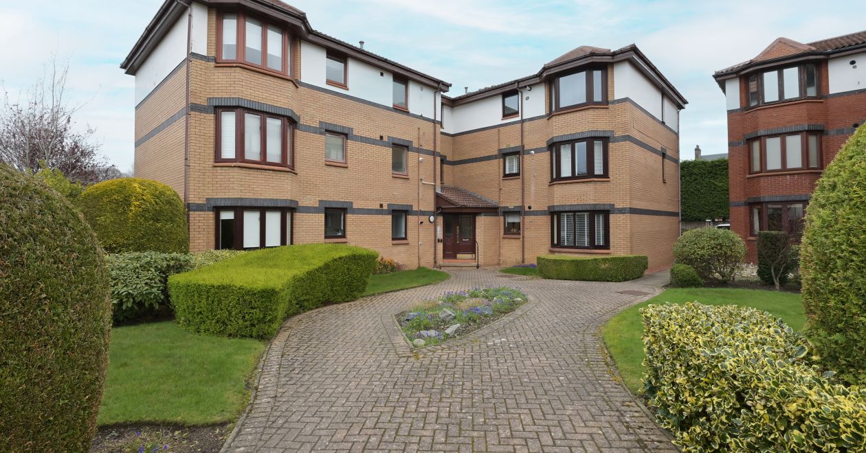9/4 Liberton Place, Edinburgh, EH16 6NA