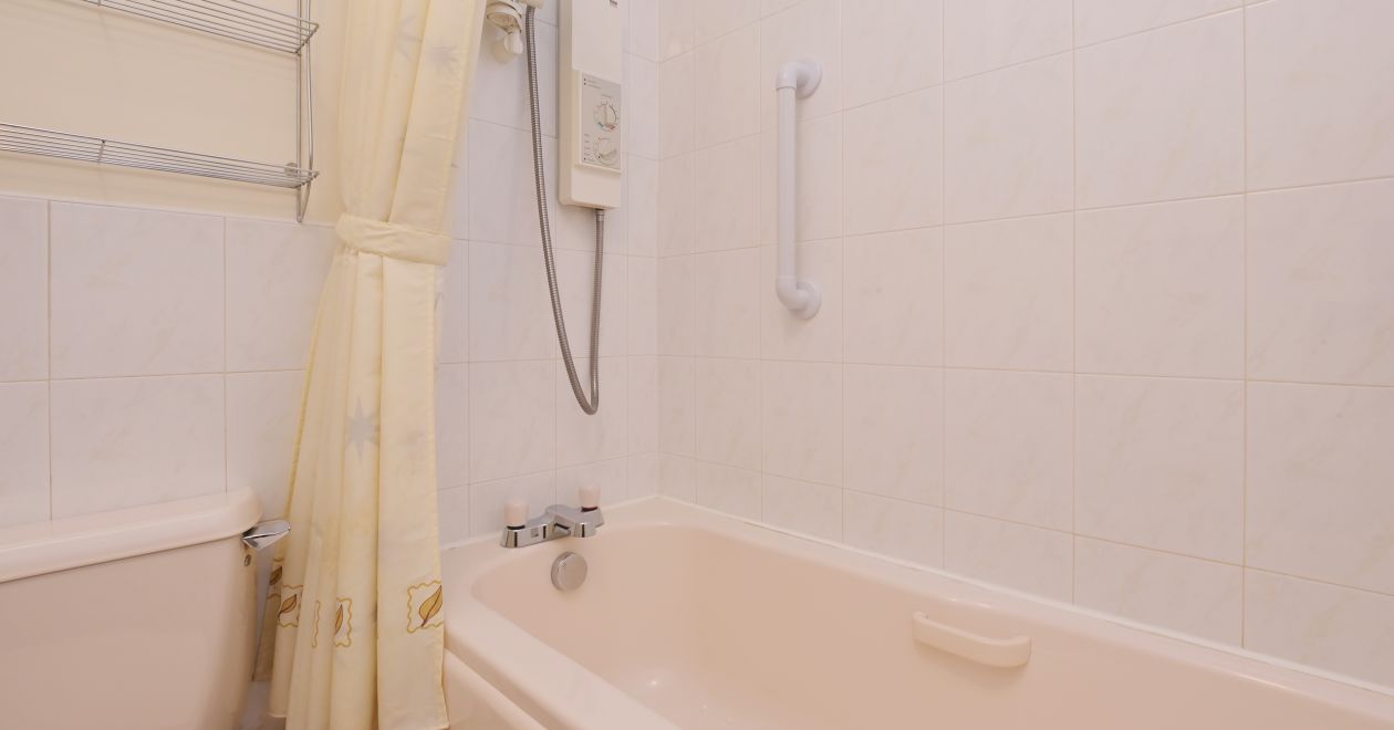 9/4 Liberton Place, Edinburgh, EH16 6NA