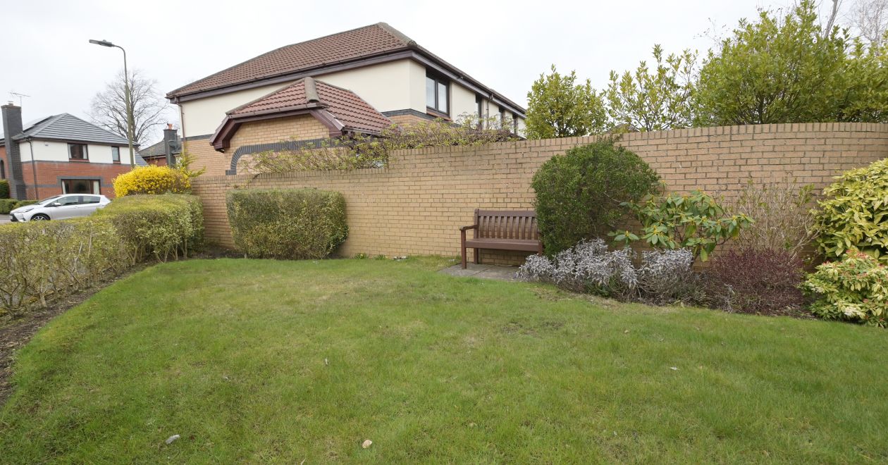 9/4 Liberton Place, Edinburgh, EH16 6NA