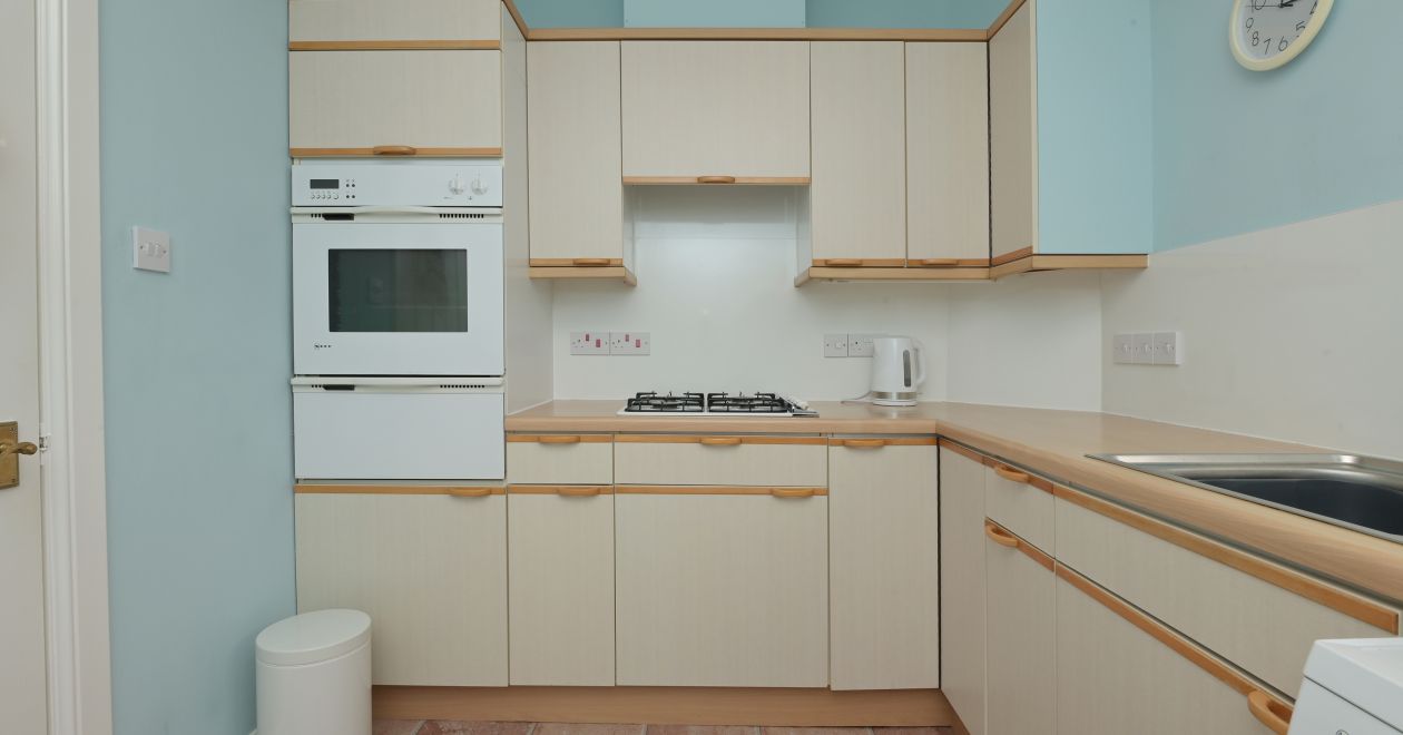 9/4 Liberton Place, Edinburgh, EH16 6NA