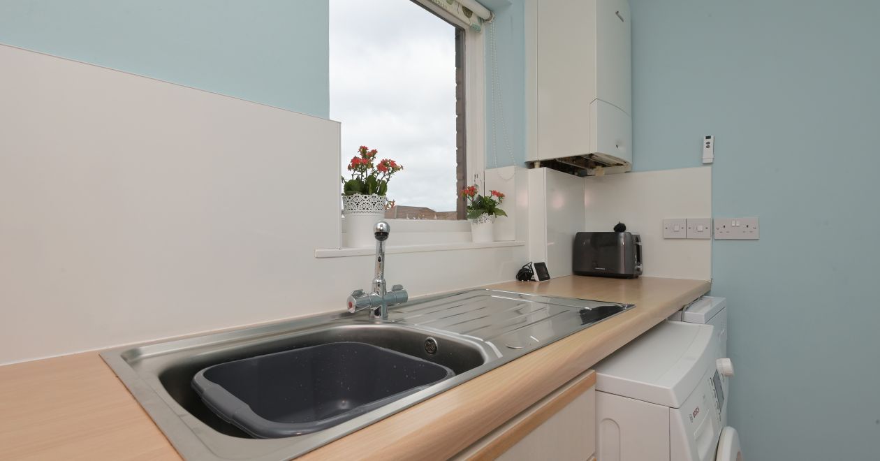 9/4 Liberton Place, Edinburgh, EH16 6NA