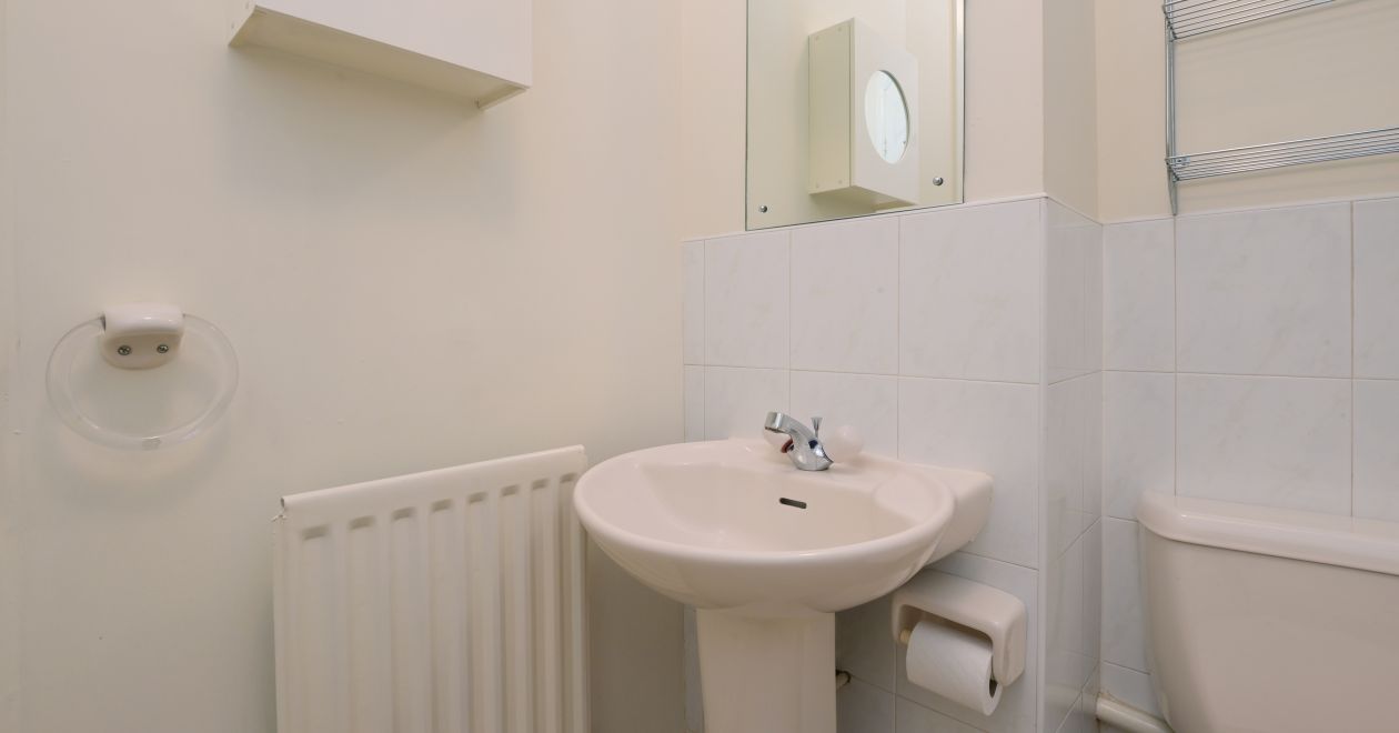 9/4 Liberton Place, Edinburgh, EH16 6NA