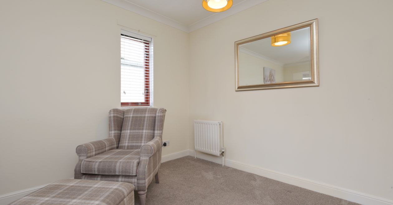 9/4 Liberton Place, Edinburgh, EH16 6NA