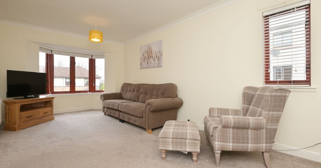 9/4 Liberton Place, Edinburgh, EH16 6NA
