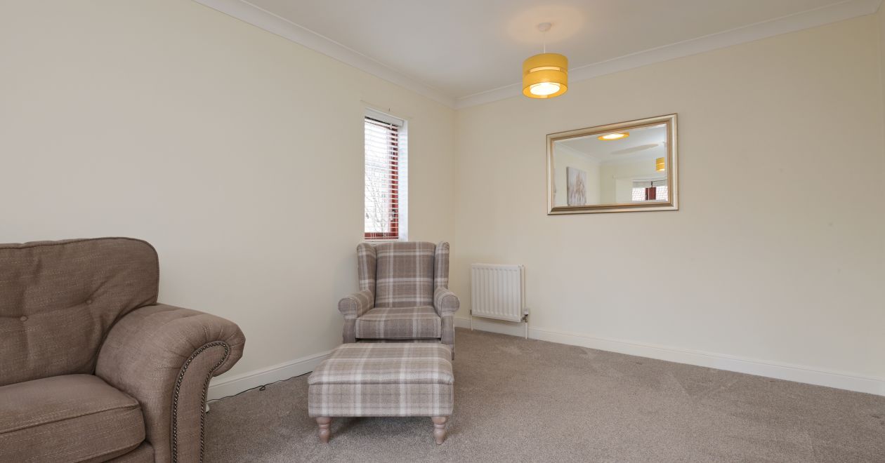 9/4 Liberton Place, Edinburgh, EH16 6NA