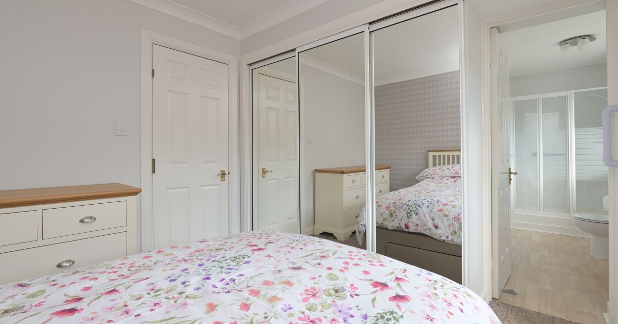 9/4 Liberton Place, Edinburgh, EH16 6NA