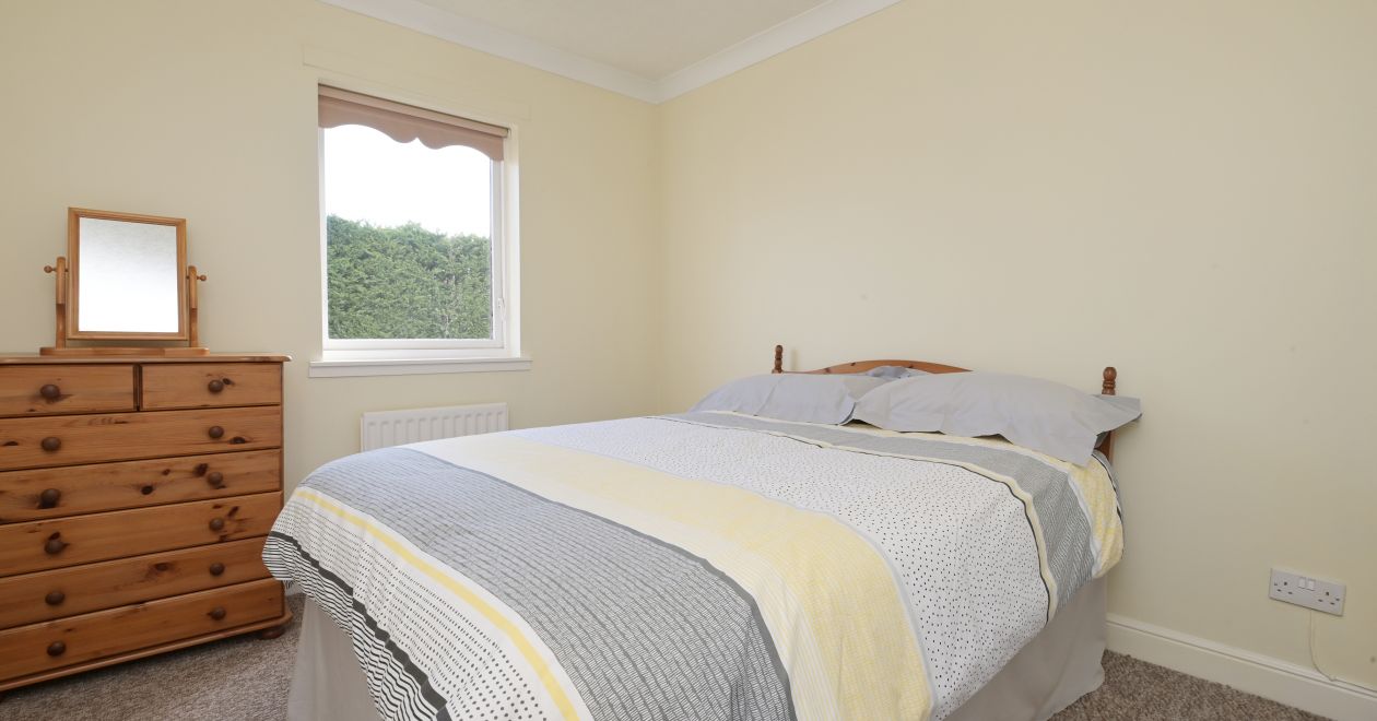 9/4 Liberton Place, Edinburgh, EH16 6NA