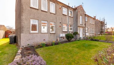 50/2 Silverknowes Crescent, Edinburgh