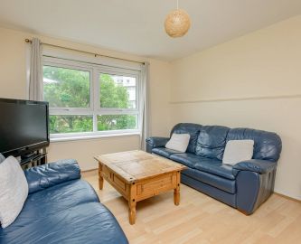 Third image of 102/8 Holyrood Road, Holyrood, Edinburgh, EH8 8AJ