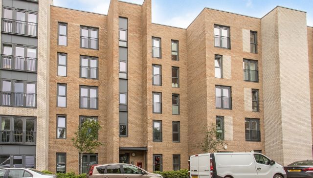 38/8 South Fort Street, Edinburgh