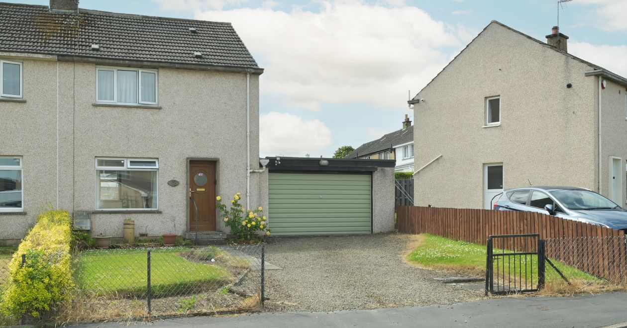 109 Dolphin Road, Currie, EH14 5SB