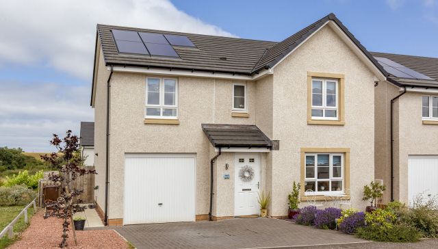 72 Wild Flower Crescent, Ormiston