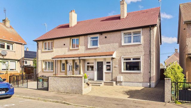 35 Castle Avenue, Port Seton